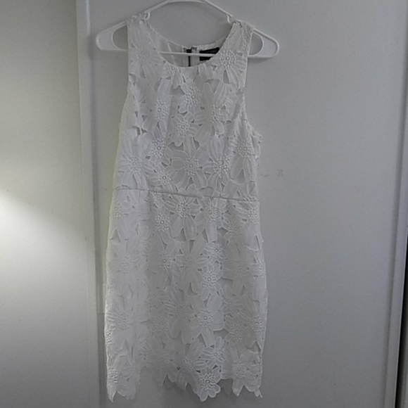 Dress - Picture 3 of 5